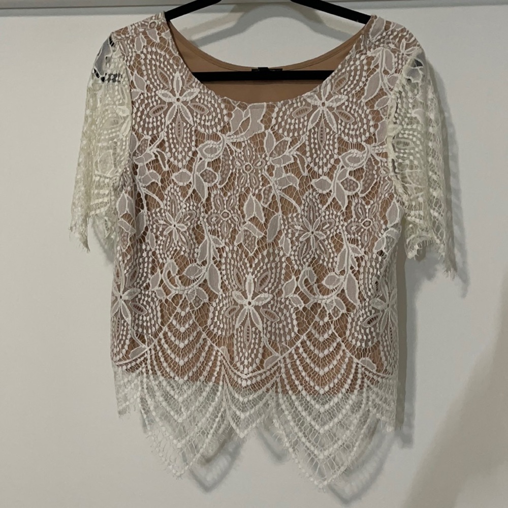 EXPRESS. Size M. White and Tan